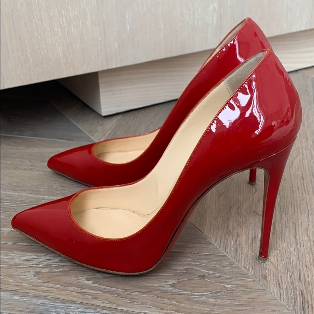 Patent leather Christian Louboutin so Kate pumps